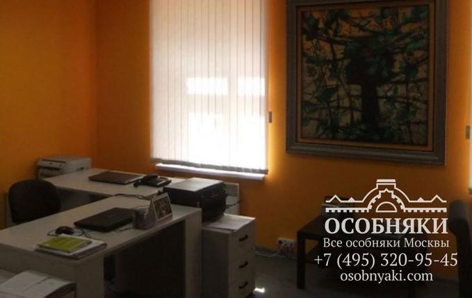 в 1-м Хвостовом переулке, 11, площадь 1000 м