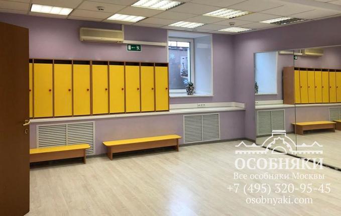 на Старой Басманной улице, 38, площадь 1365 м