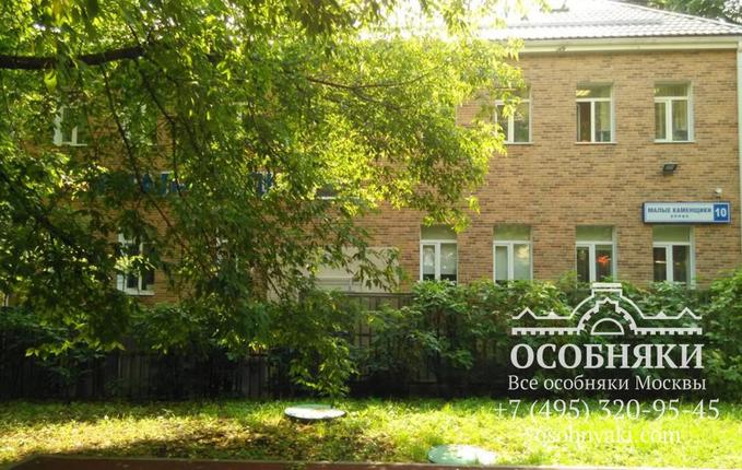 на улице Малые Каменщики, 10, площадь 700 м