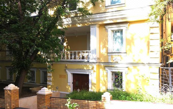 в Шубинском переулке, 6, площадь 620 м