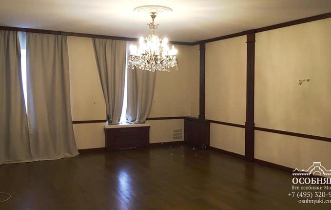 в Шубинском переулке, 6, площадь 620 м