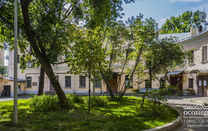 на Покровском бульваре, 16, площадь 607 м