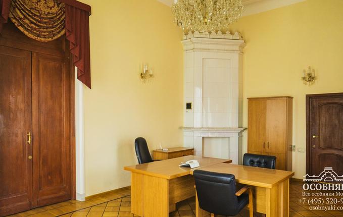 на Покровском бульваре, 16, площадь 607 м