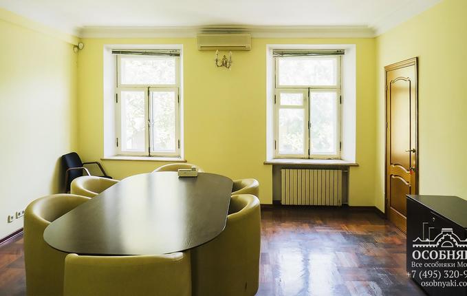 на Покровском бульваре, 16, площадь 607 м