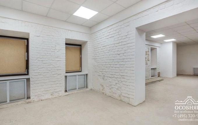 в Малом Каретном переулке, 16, площадь 795 м