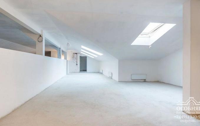 в Малом Каретном переулке, 16, площадь 795 м