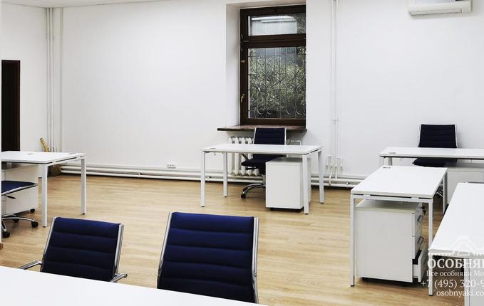 в Тетеринском переулке, 4, площадь 2976 м