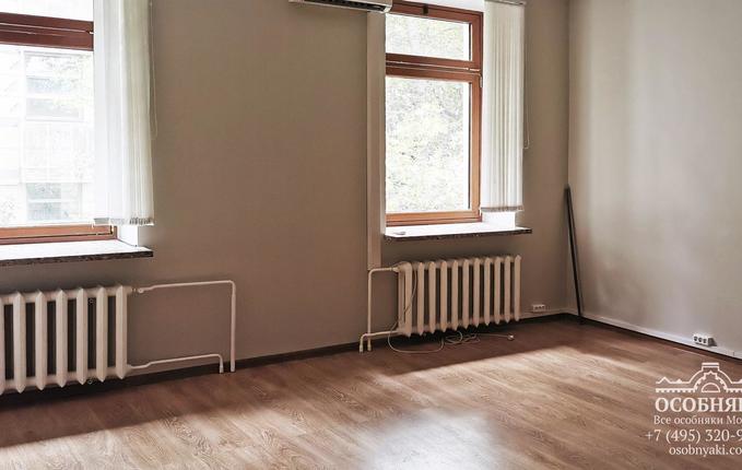 в Тетеринском переулке, 4, площадь 2976 м