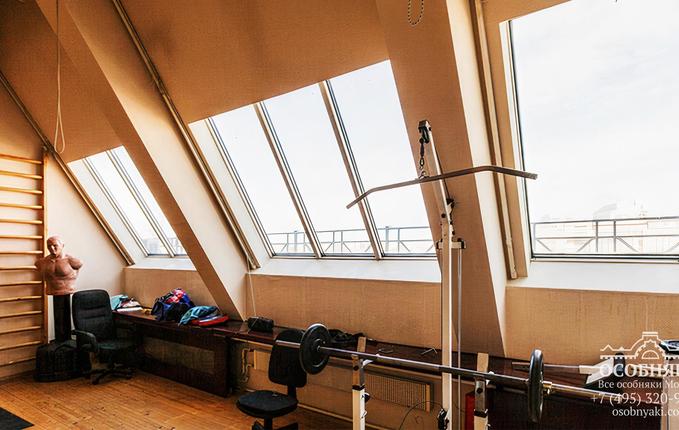 в Звонарском, 5, площадь 1655 м