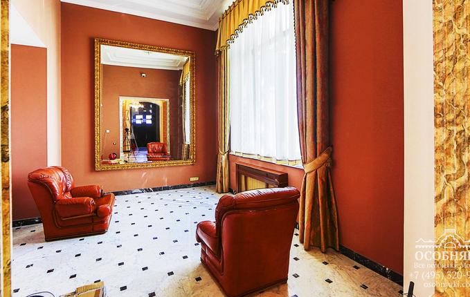 на Александра Лукьянова, 7, площадь 1287 м