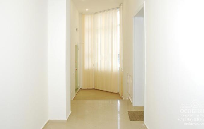 на Неглинной, 17, площадь 2350 м