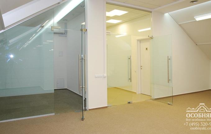 на Неглинной, 17, площадь 2350 м