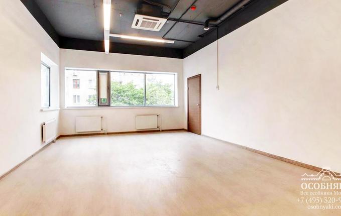 на 2-й Брестской улице, 32, площадь 1395 м