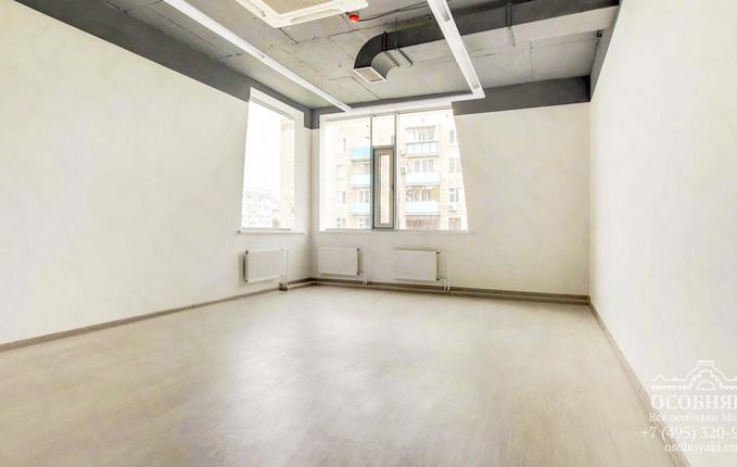 на 2-й Брестской улице, 32, площадь 1395 м