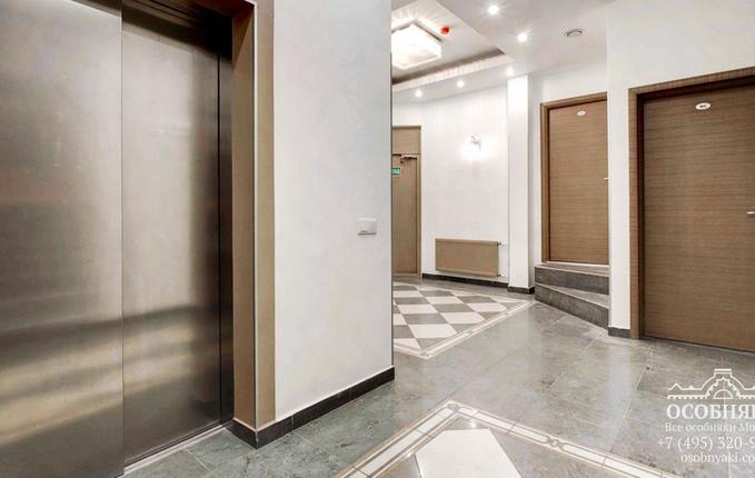 на 2-й Брестской улице, 32, площадь 1395 м