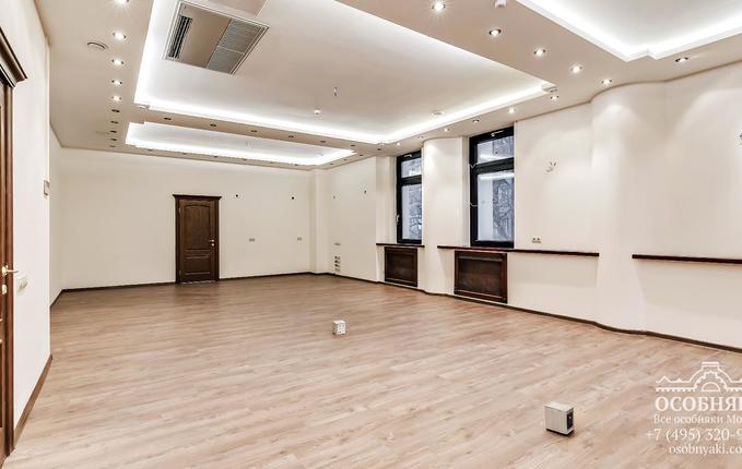 в 1-м Гончарном переулке, 8, площадь 4775 м