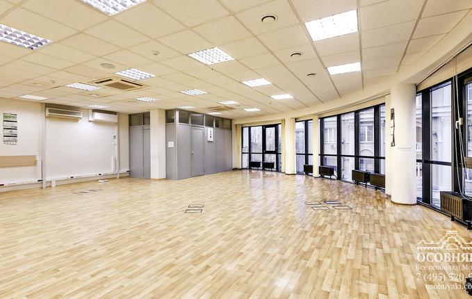 в 1-м Гончарном переулке, 8, площадь 4775 м