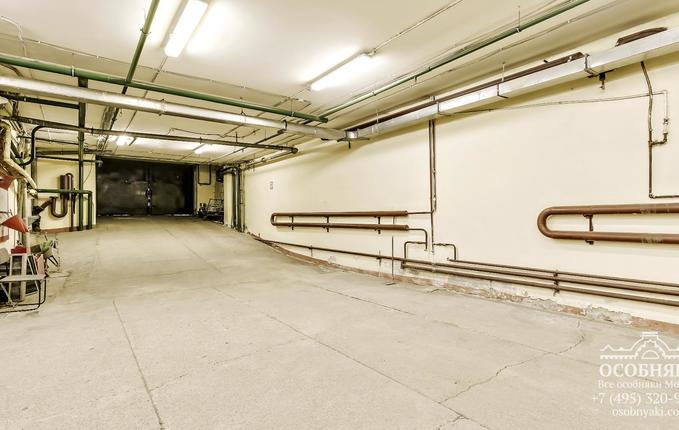 в 1-м Гончарном переулке, 8, площадь 4775 м