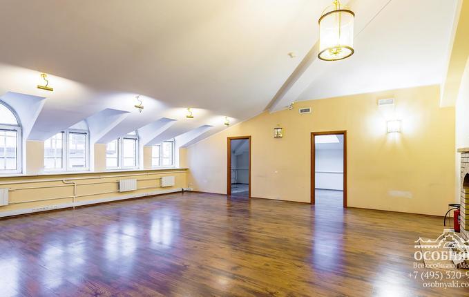 в 3-м Монетчиковском переулке, 4, площадь 2900 м