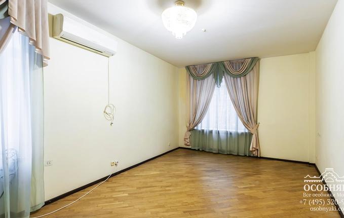 на Большой Грузинской улице, 38, площадь 774 м