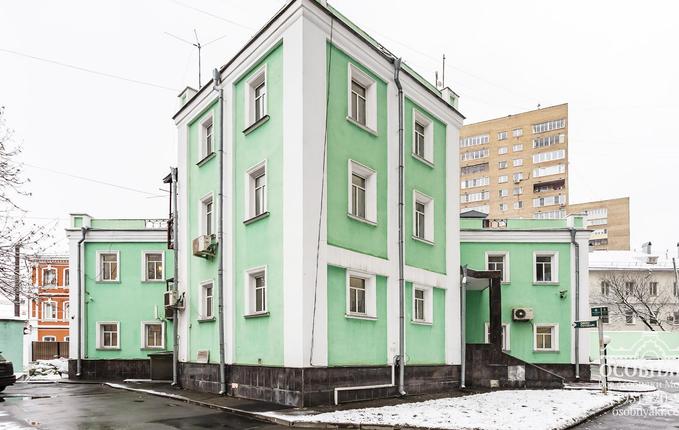 в Басманном переулке, 7, площадь 805 м