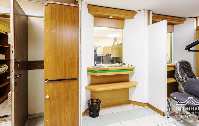 в Басманном переулке, 7, площадь 805 м