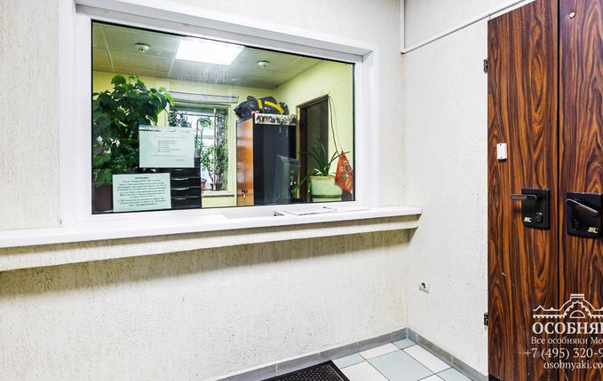 в Басманном переулке, 7, площадь 805 м