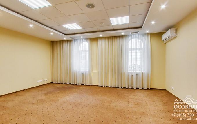 на Смоленской-Сенной площади, 27, площадь 1639 м