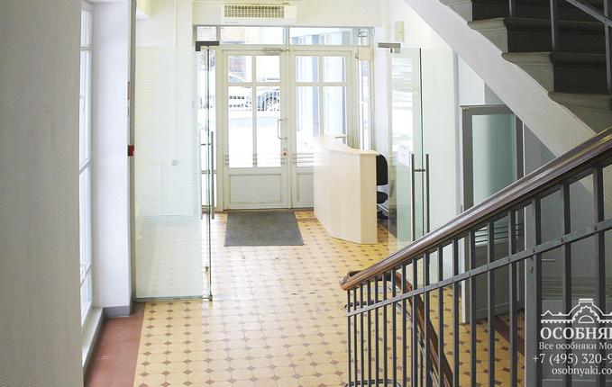 на Бережковской набережной, 28, площадь 1403 м