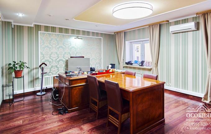 в Малом Татарском переулке, 3, площадь 1009 м