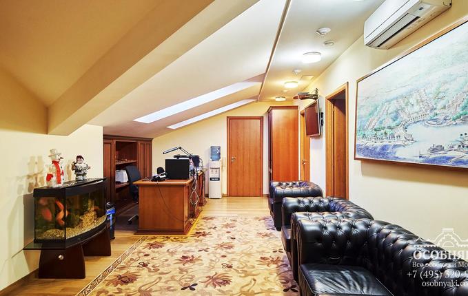 в Малом Татарском переулке, 3, площадь 1009 м