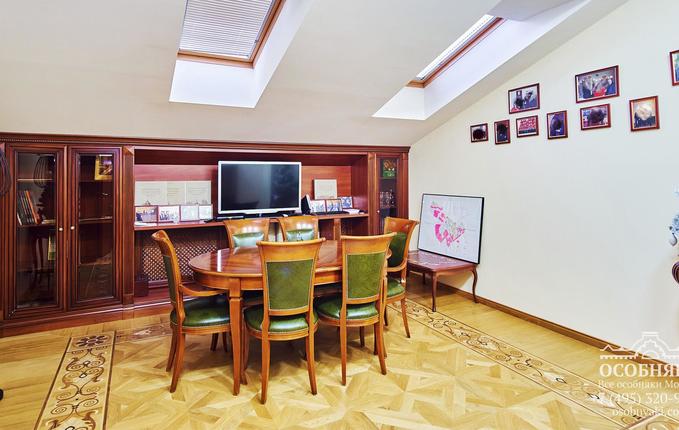 в Малом Татарском переулке, 3, площадь 1009 м