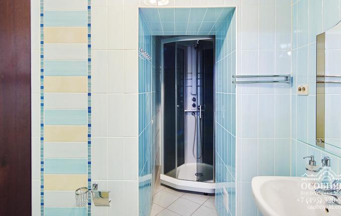 в Малом Татарском переулке, 3, площадь 1009 м