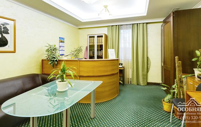 в Климентовском переулке, 10, площадь 1001 м