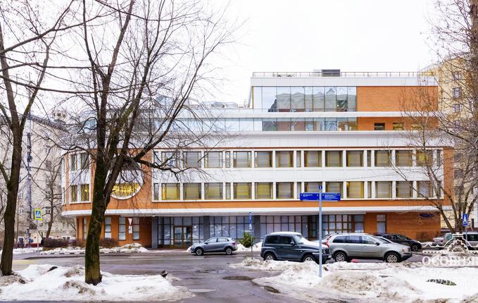 на Пудовкина, 13, площадь 2652 м