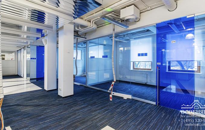 на Пудовкина, 13, площадь 2652 м