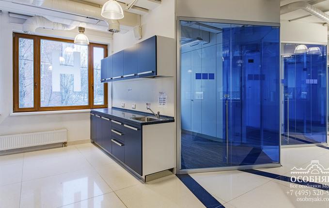 на Пудовкина, 13, площадь 2652 м