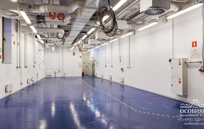 на Пудовкина, 13, площадь 2652 м