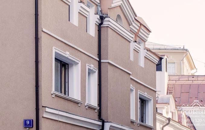 в Большом Палашевском переулке, 9, площадь 450 м