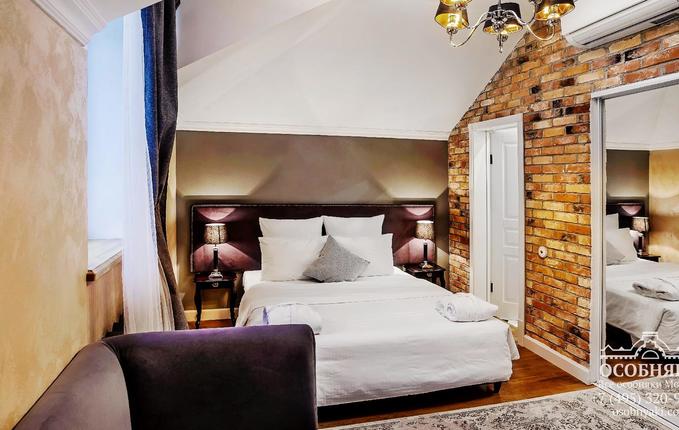 в Большом Палашевском переулке, 9, площадь 450 м