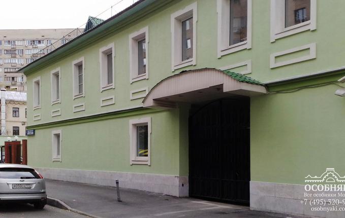 во 2-м Крутицком переулке, 18, площадь 1695 м