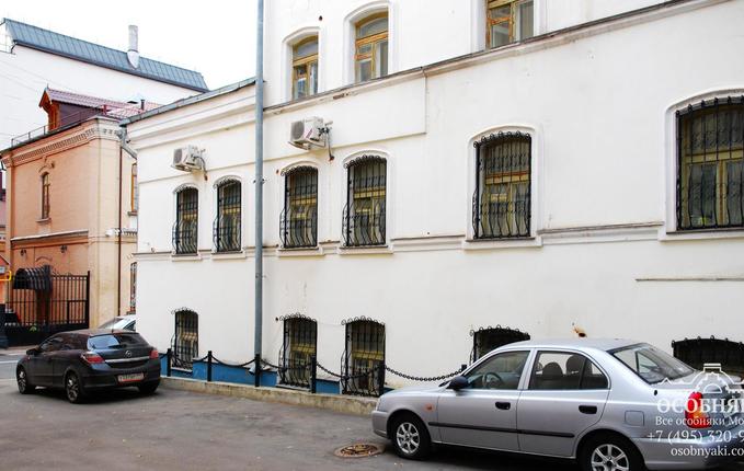 в Пестовском переулке, 16, площадь 839 м