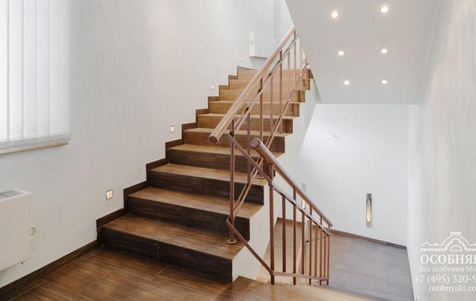 в Пестовском переулке, 16, площадь 839 м