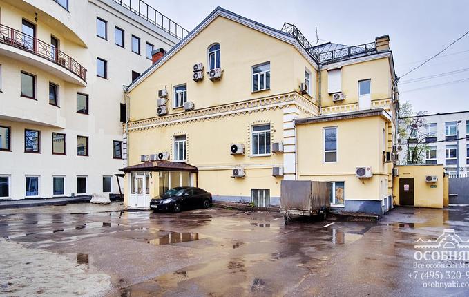 на Николоямской, 38, площадь 1874 м