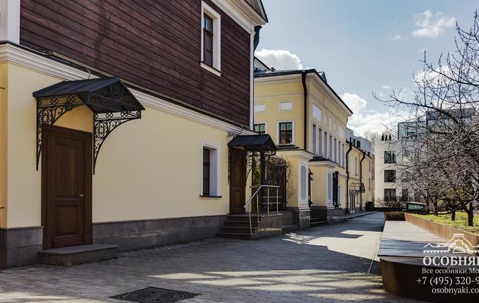 на Станиславского, 15, площадь 793 м