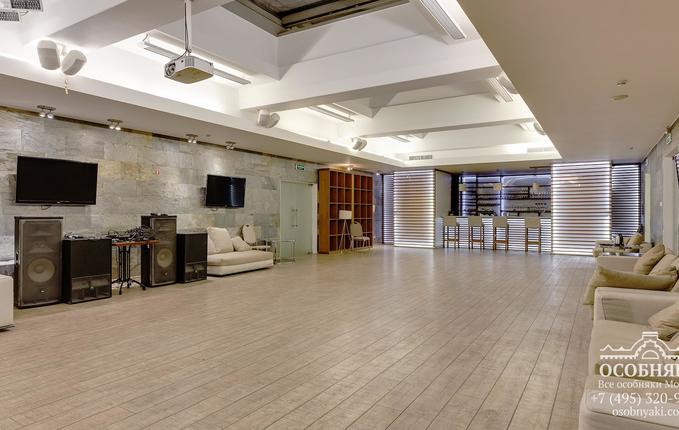 на Станиславского, 15, площадь 793 м