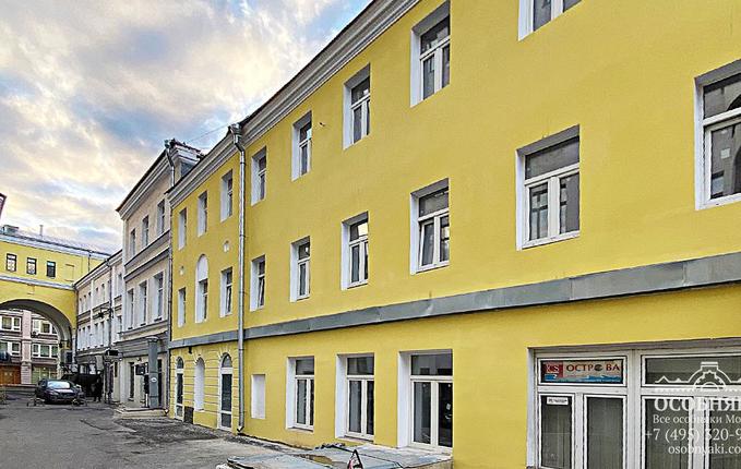 в Большом Черкасском переулке, 13, площадь 381 м