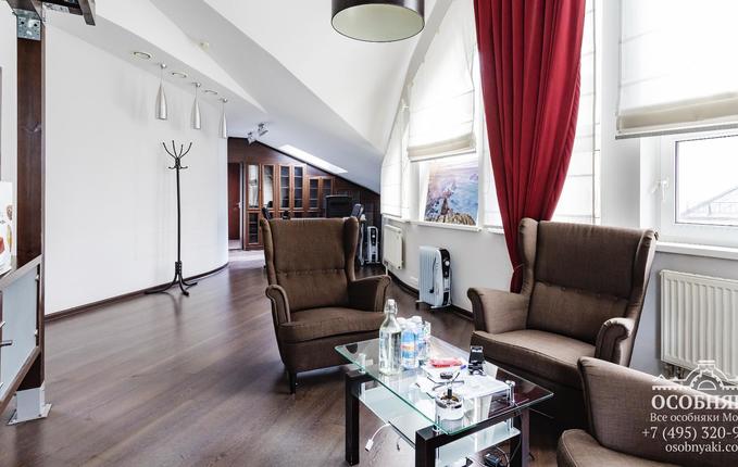 в 3-м Кадашёвском переулке, 8, площадь 1619 м