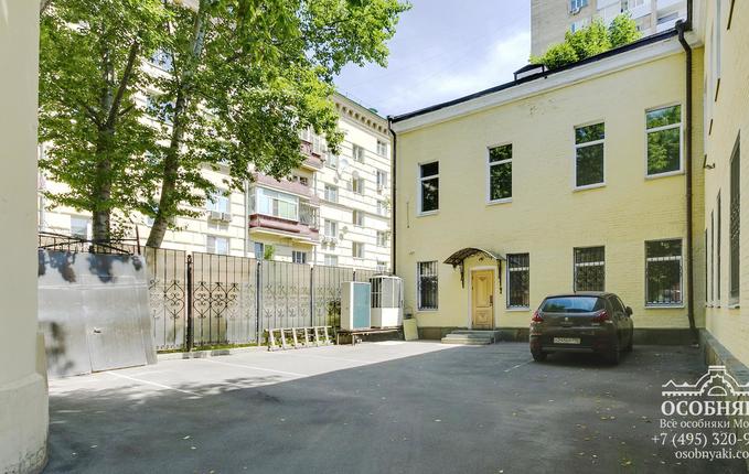 на улице Зацепа, 24, площадь 793 м