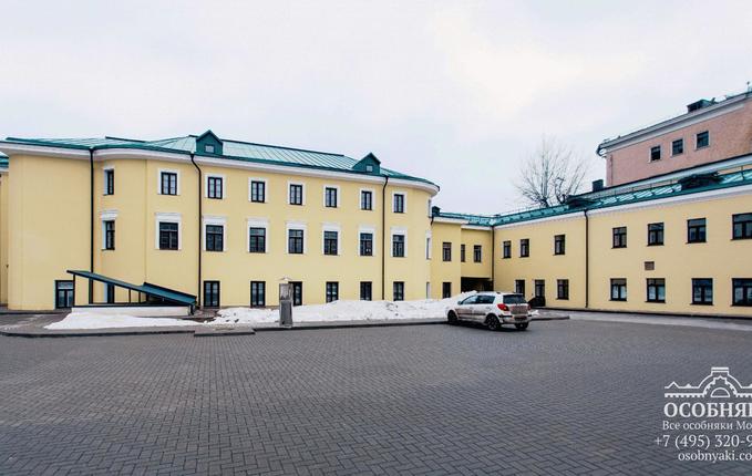 на Андроньевской площади, 4, площадь 1791 м